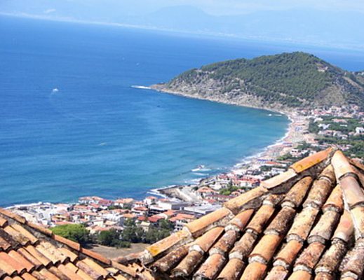 castellabate panorama lago