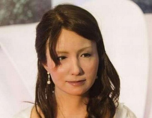 donna robot Geminoid F