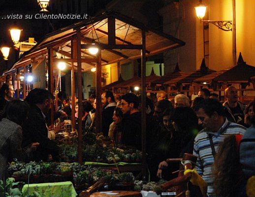 fiera CROCIFISSO salerno DI SERA