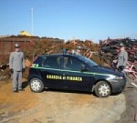 finanza discarica 180 135