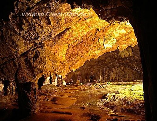 Paolo-Abbate foto - grotte di pertosa illuminate articolo abbate