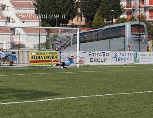 Nicola-Salati foto - il rigore trasformato da capitan Sica nella sfida contro il Noto