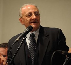 il sindaco vincenzo de luca