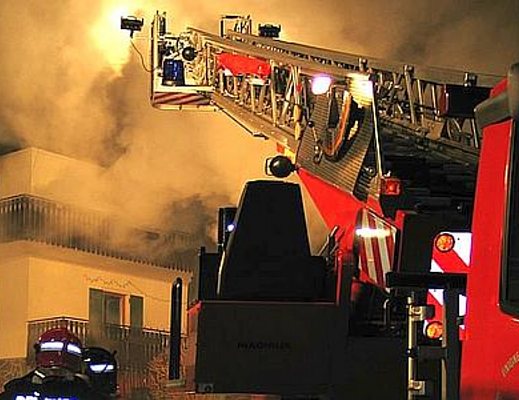 incendio salerno 20 famiglie