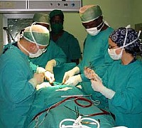 intervento chirurgico sala operatoria