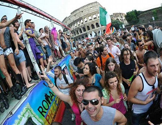 manifestazione gay pride