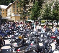 motoraduno affollato