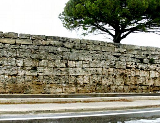 mura paestum