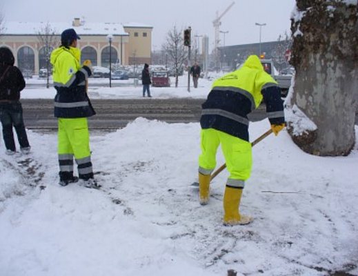 neve volontari spalano