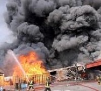 newFabbrica Fuochi Artificio Esplosione