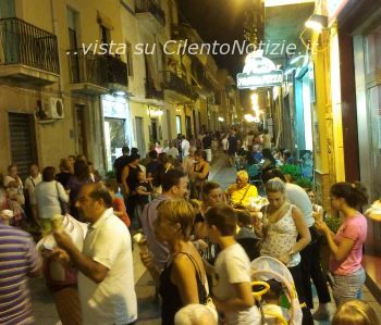 Castellabate Notizie foto - notte bianca santa maria di castellabate.jpg
