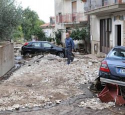 nubifragio frana al sud salernitano