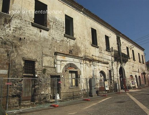palazzo regina baronissi