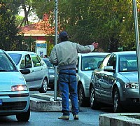 parcheggiatore abusivo