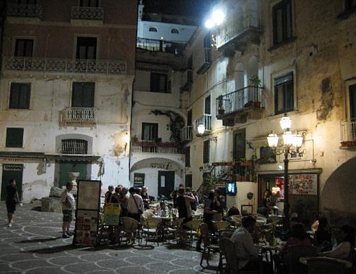 piazza Atrani
