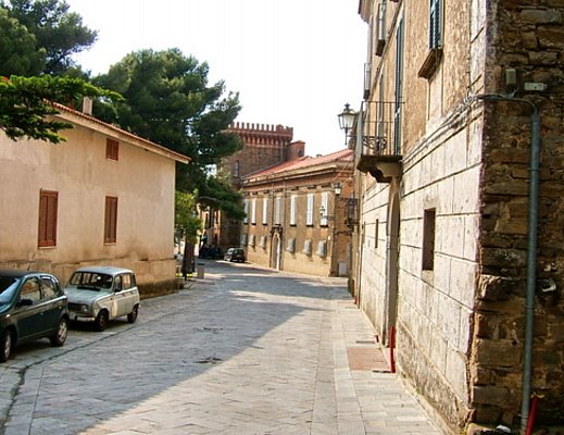 piazza di Torchiara ingresso piazza di Torchiara ingresso