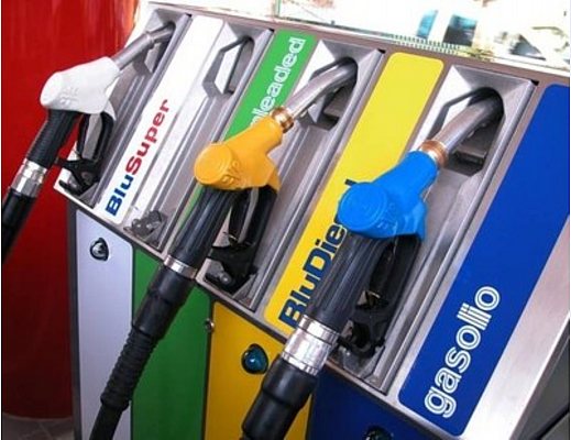 pompe carburante benzina e diesel
