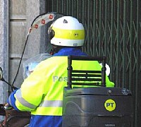 poste italiane postino moto