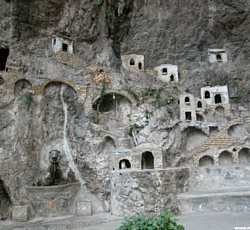 presepio in Costiera amalfitana scavato nella roccia