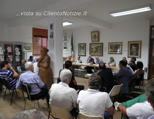 Nicola-Salati foto - sindaci cilento contro poste italiane