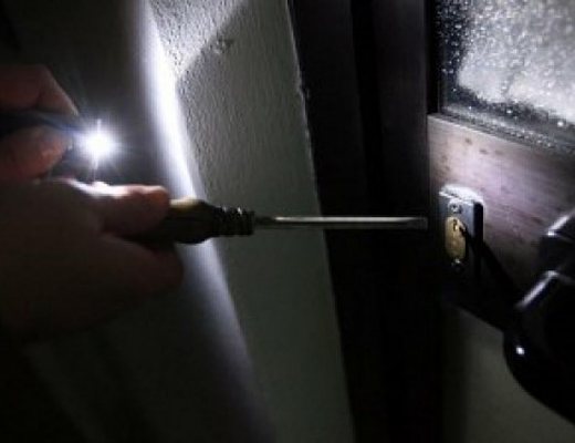 tentativo di furto in casa villa