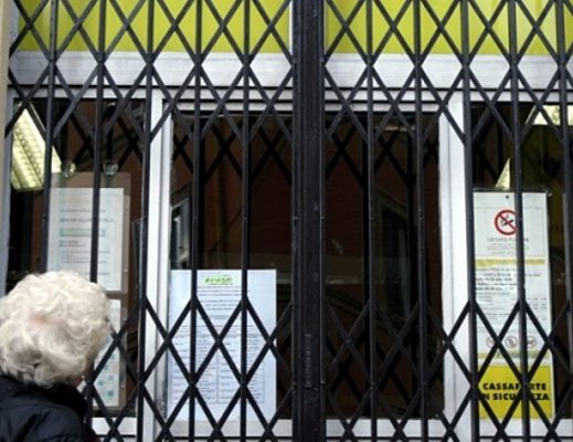 ufficio postale chiuso protesta sindaci