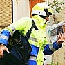 Castellabate Notizie foto - un postino a lavoro