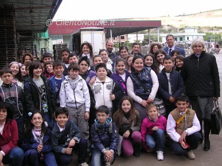 Ambiente foto - visita bambini cava rifiuti.JPG