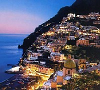 vista positano di notte